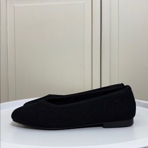 Vivaia Black Knit Square-Toe Ballet Flats